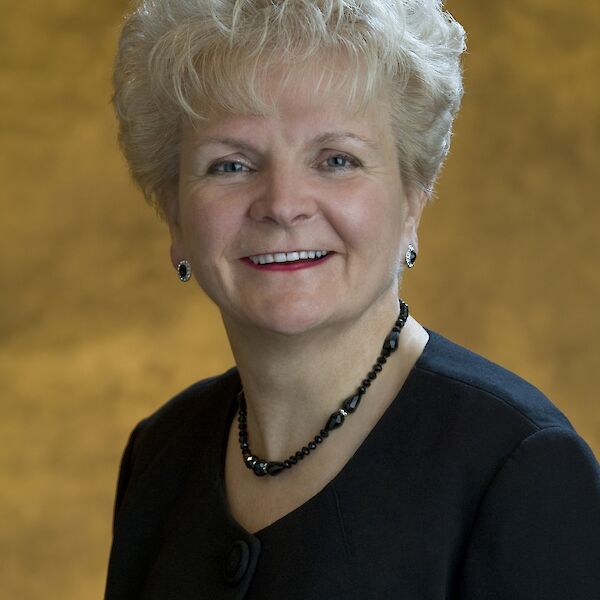 Maxine DeHart
