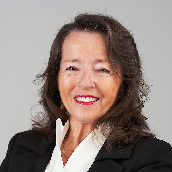 Susan Ames